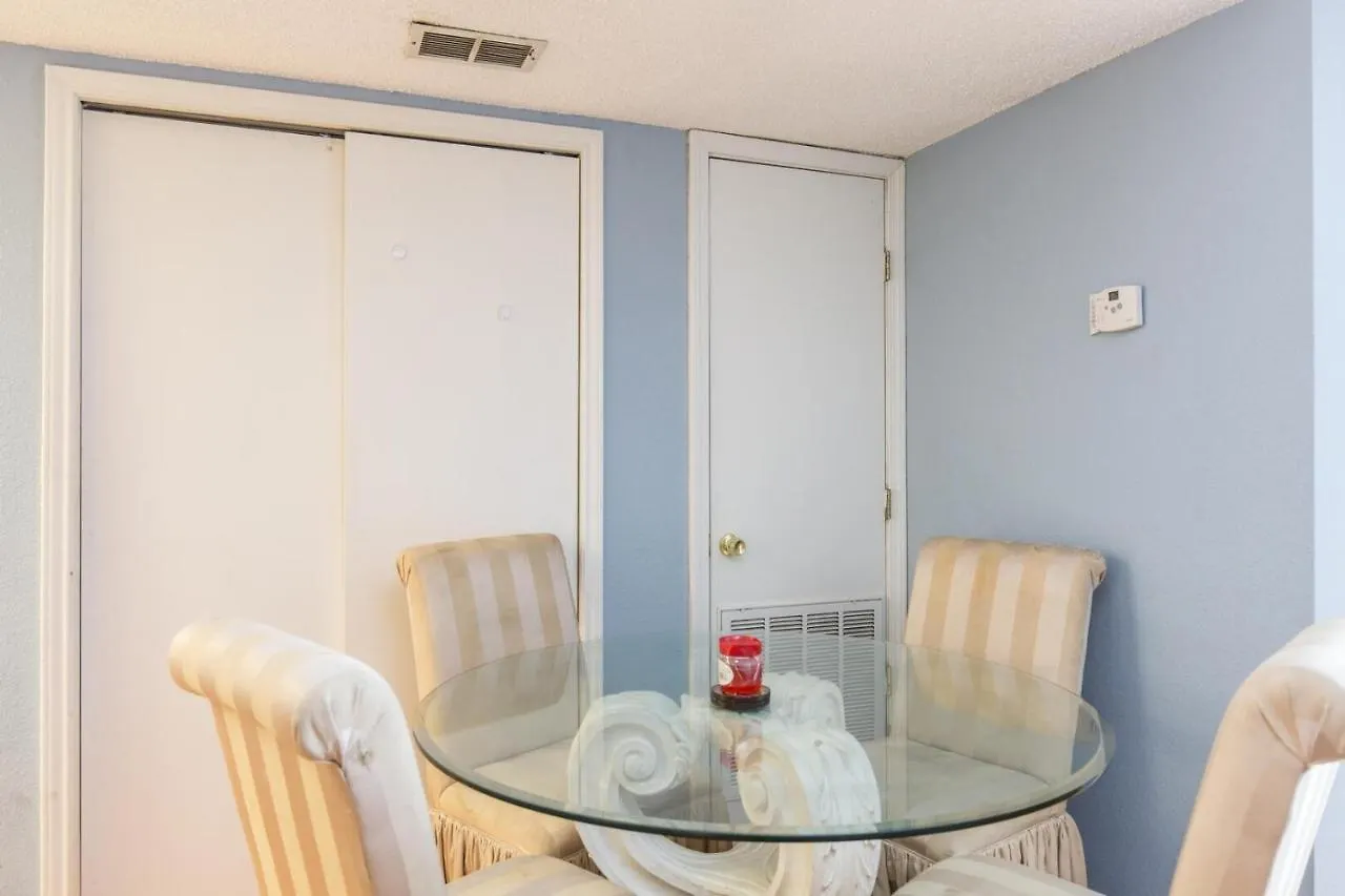 Apartment Walk To House In Heart Of Entertainment District - Atrium Unit 102