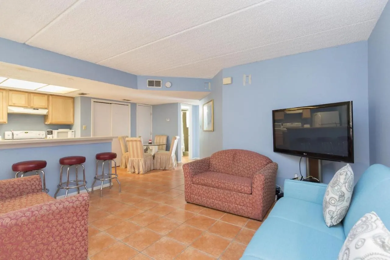 Walk To House In Heart Of Entertainment District - Atrium Unit 102 Apartment South Padre Island