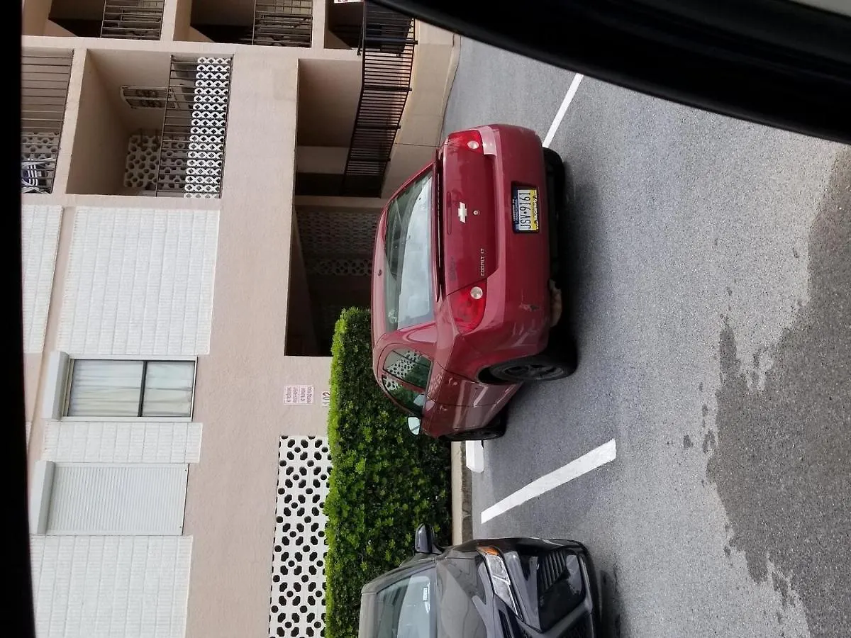 Walk To House In Heart Of Entertainment District - Atrium Unit 102 Apartment