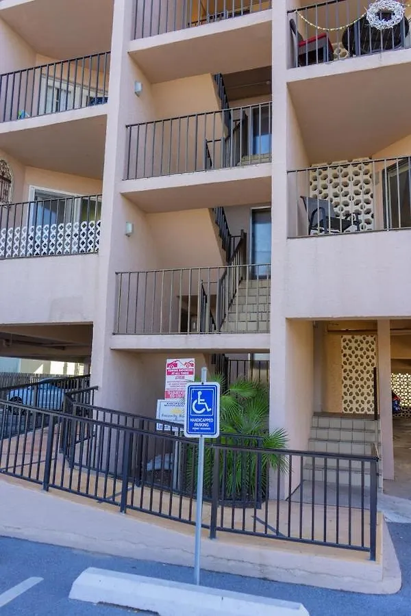Walk To House In Heart Of Entertainment District - Atrium Unit 102 * South Padre Island