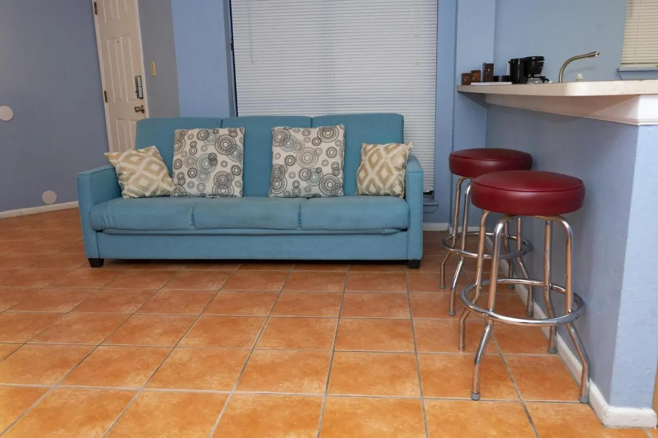 Walk To House In Heart Of Entertainment District - Atrium Unit 102 Apartment South Padre Island