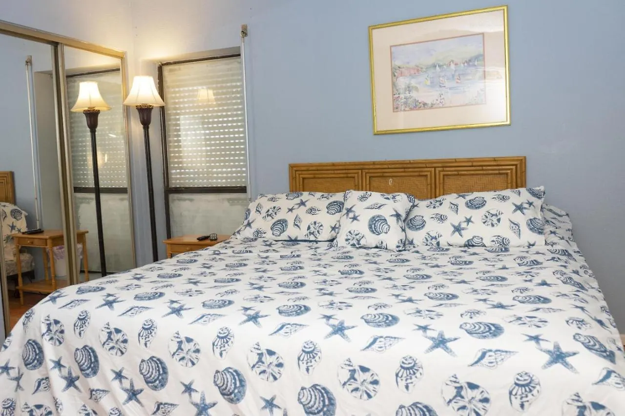 Walk To House In Heart Of Entertainment District - Atrium Unit 102 Apartment