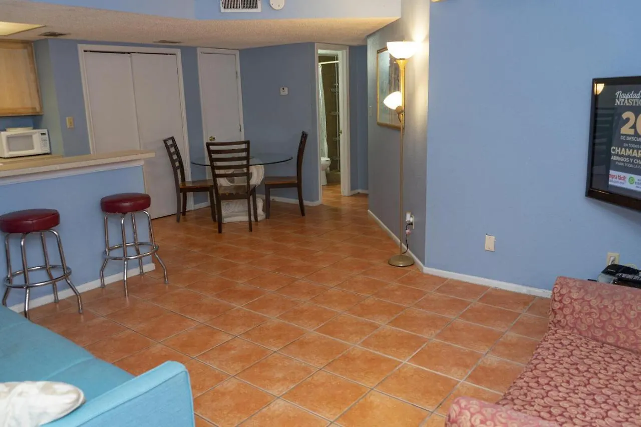 Walk To House In Heart Of Entertainment District - Atrium Unit 102 Apartment *