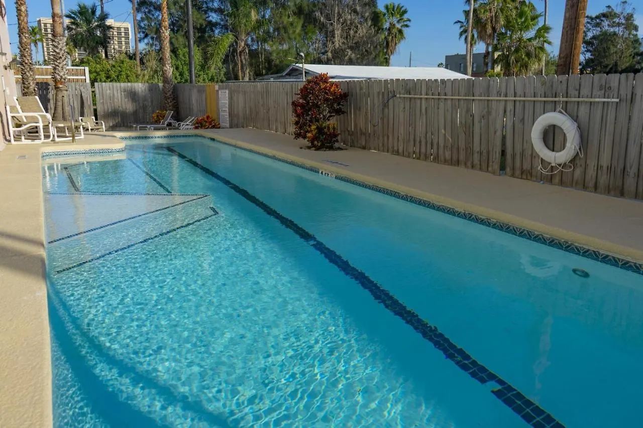 Walk To House In Heart Of Entertainment District - Atrium Unit 102 * South Padre Island
