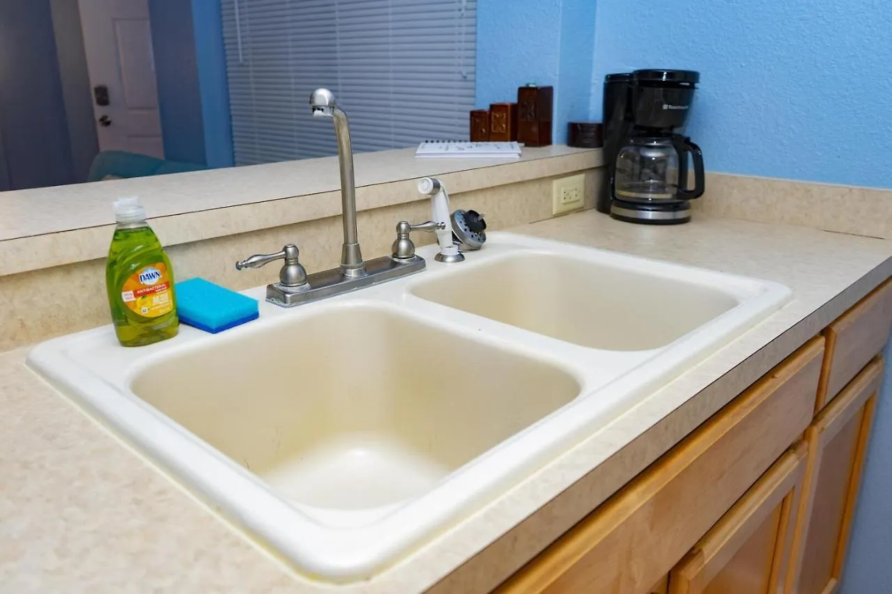 Apartment Walk To House In Heart Of Entertainment District - Atrium Unit 102 *
