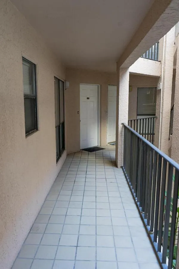 Apartment Walk To House In Heart Of Entertainment District - Atrium Unit 102
