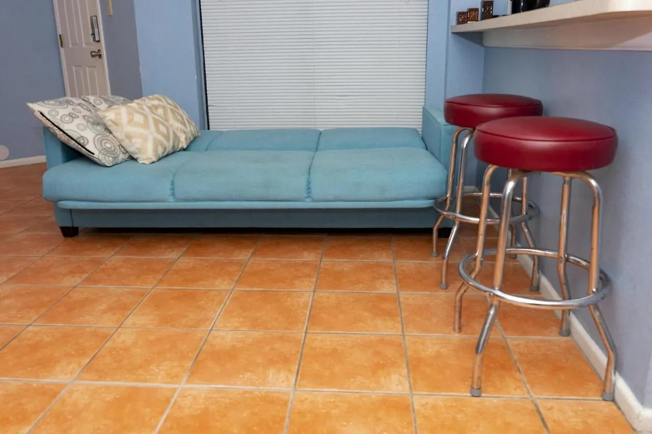 Apartment Walk To House In Heart Of Entertainment District - Atrium Unit 102