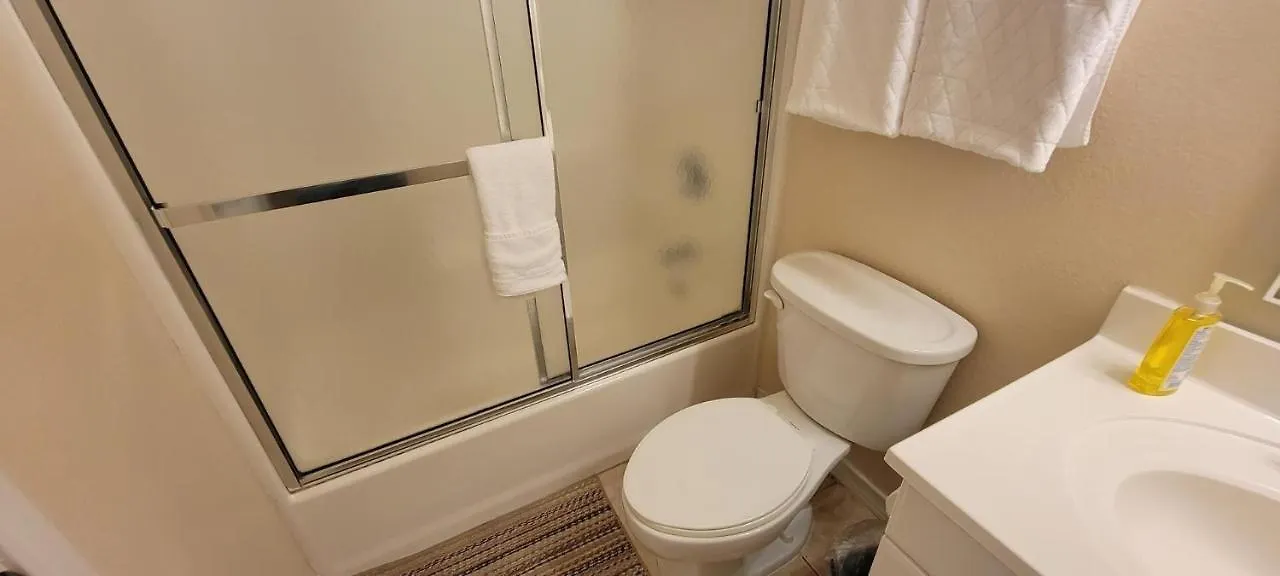 Overlooks Pool, Easy Walk To Unit D - Island Morning Sun 4 Apartment