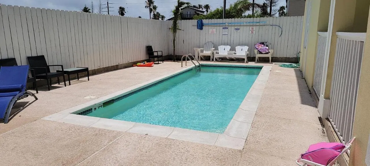 Apartment Overlooks Pool, Easy Walk To Unit D - Island Morning Sun 4