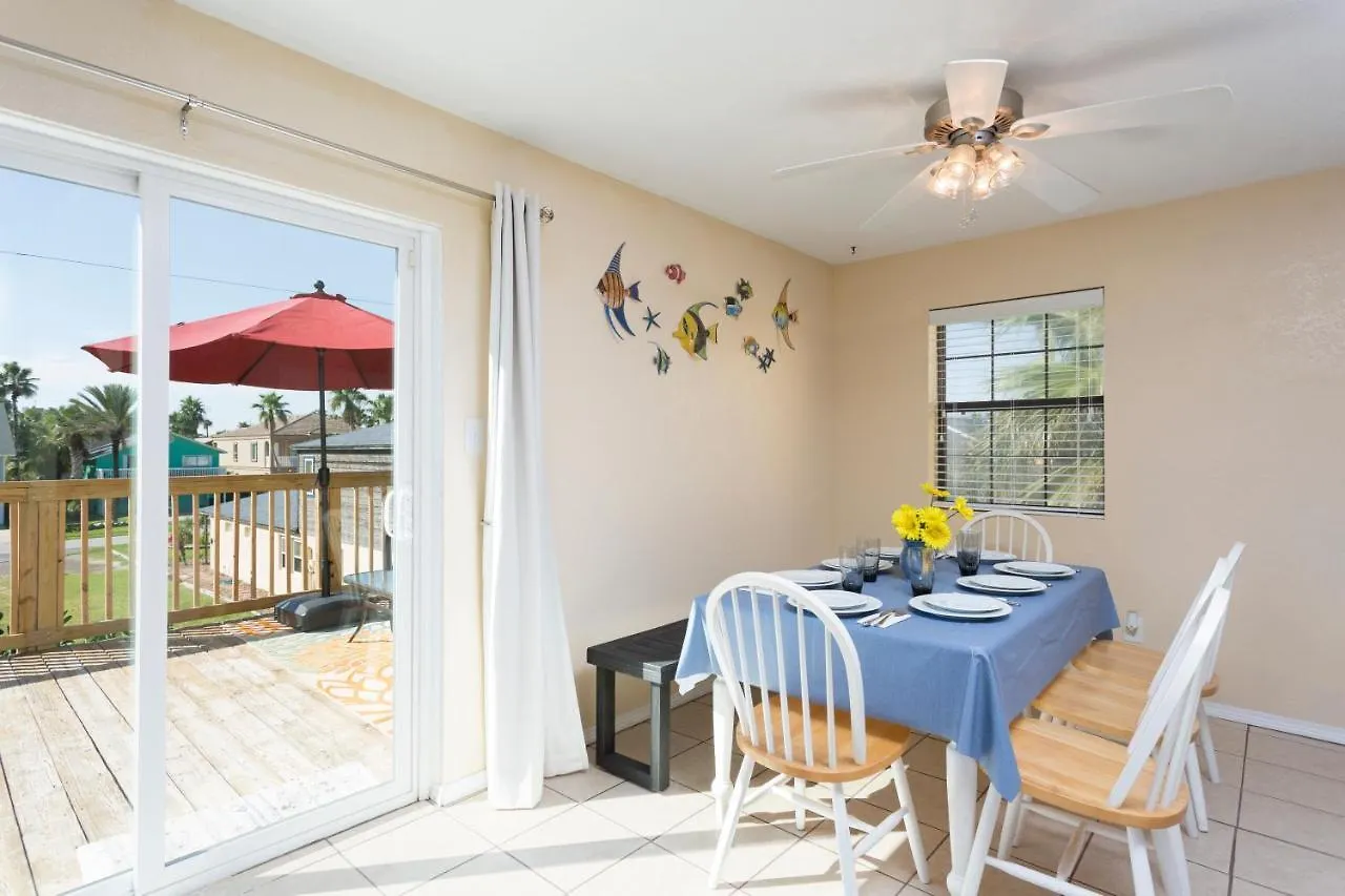 House Of Neptune Steps From The Sea And Private Pool Holiday home South Padre Island
