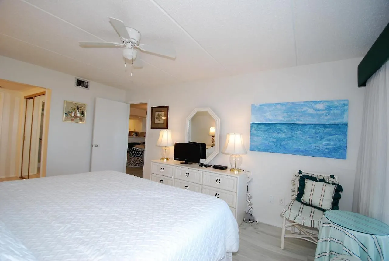 Apartment Edgewater Unit #303 Apts *