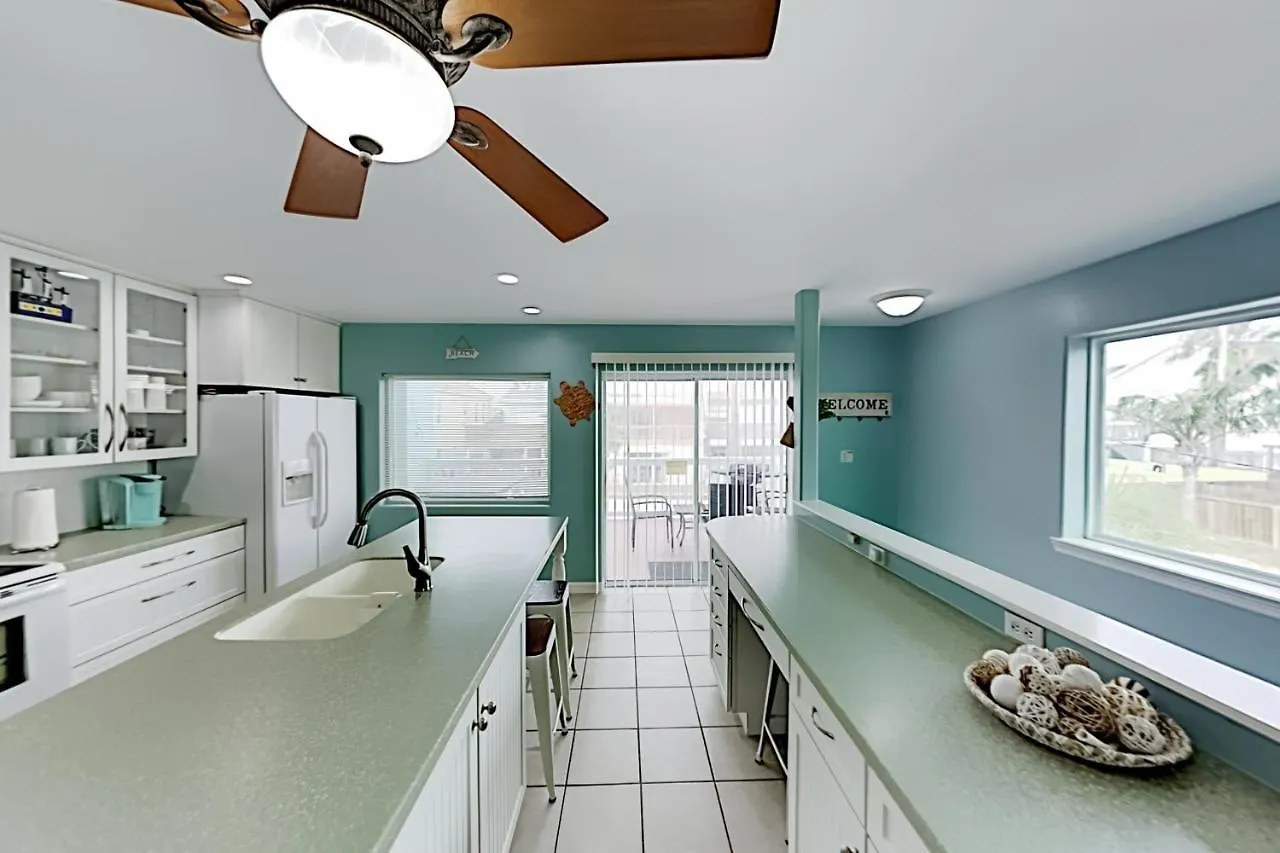 Island Escape & Huisache Townhome