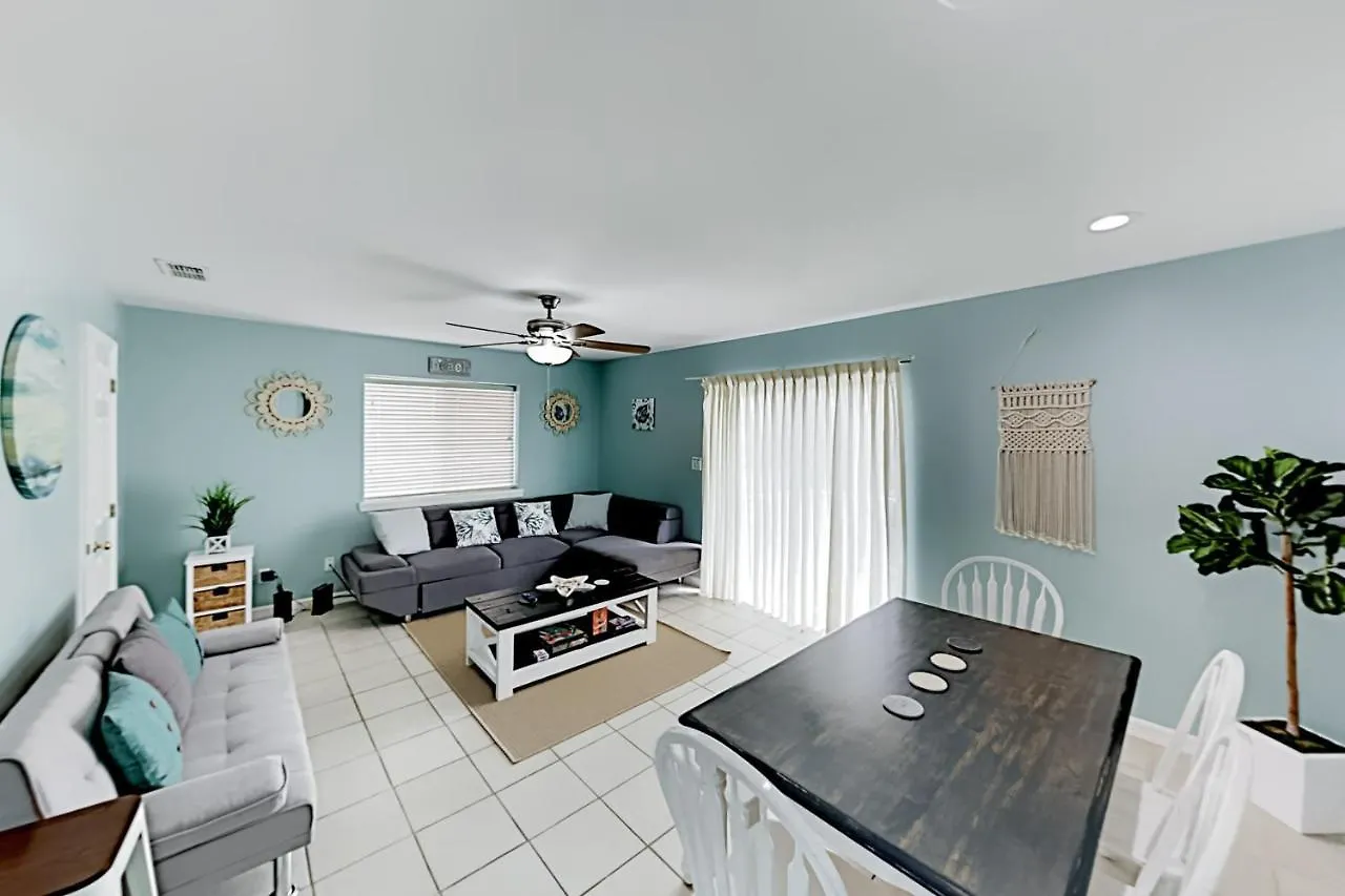 Island Escape & Huisache Townhome South Padre Island