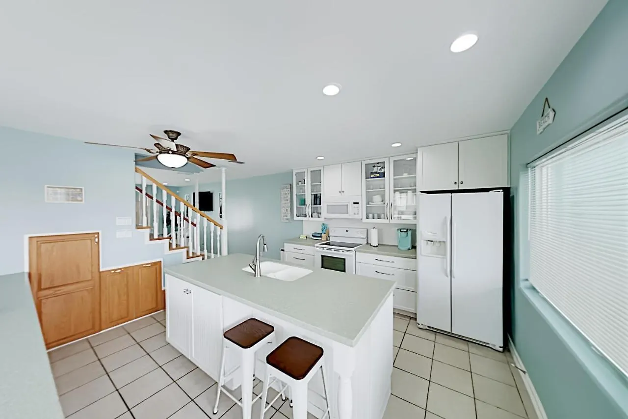Island Escape & Huisache Townhome
