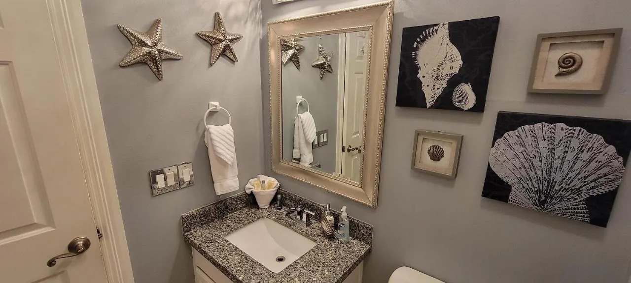 Swanky 2 Bedroom, Easy Walk To Mar Y Sol Ii # 1 Apartment