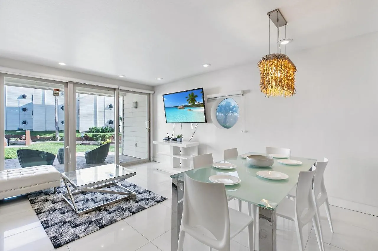 Ground Level Pet-friendly Seconds From Beach * South Padre Island