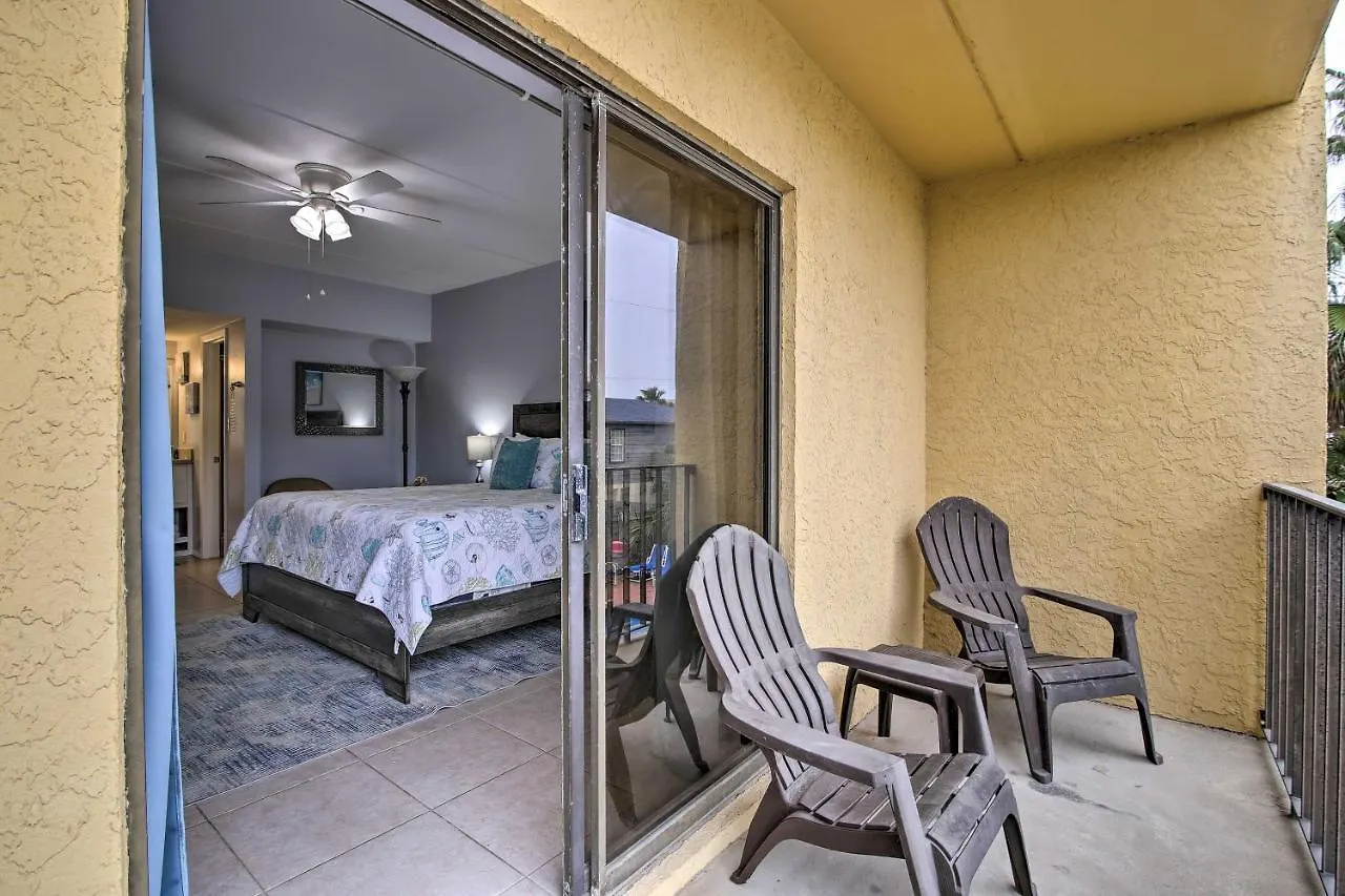 Apartment Sunny Pool-view On South Padre Island! *