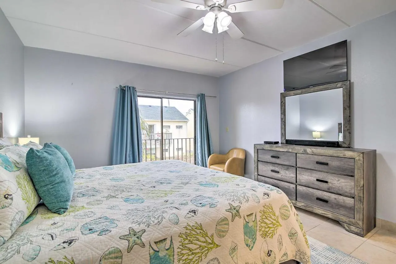 Sunny Pool-view On South Padre Island! Apartment