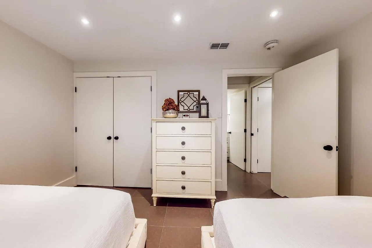 Solare Tower & South Serenity Apartment South Padre Island