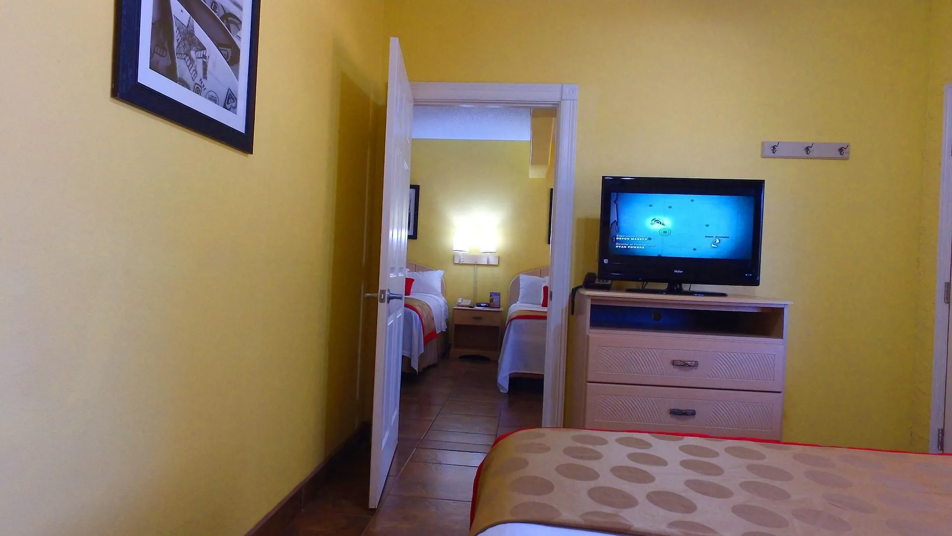 Ramada By Wyndham & 2*