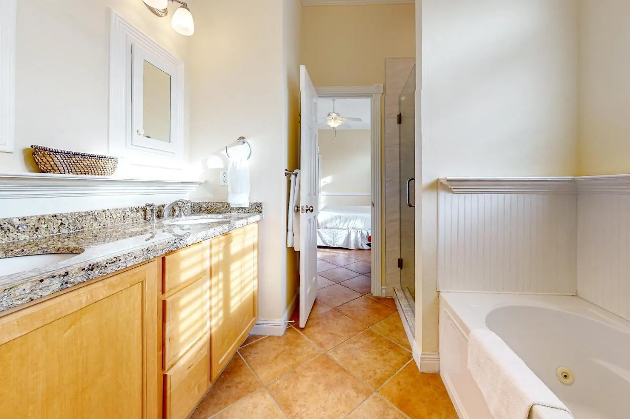 Lantana Oasis Holiday home *