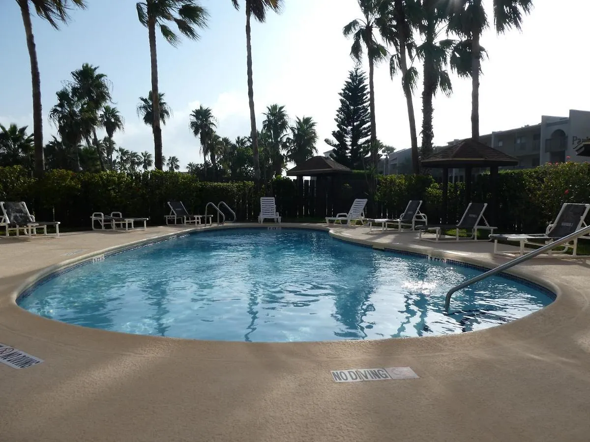 Beachside Bungalow: Surfside I #104 *