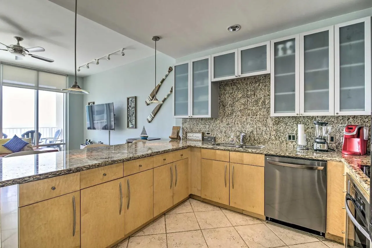 Retreat With Access! Apartment