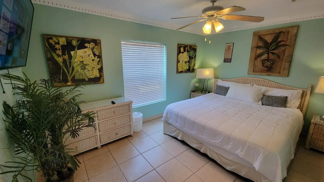 Campeche Triplex Unit A Holiday home