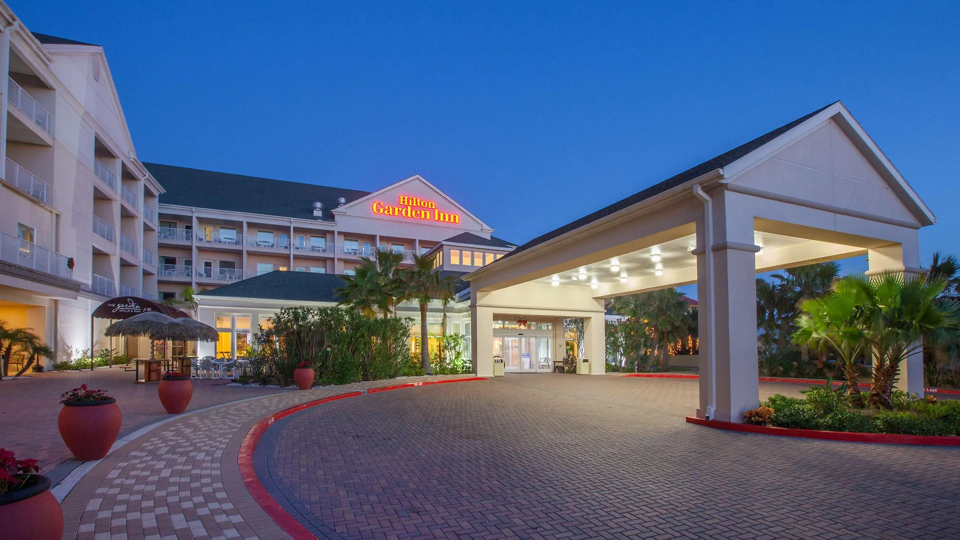 Hilton Garden 3*