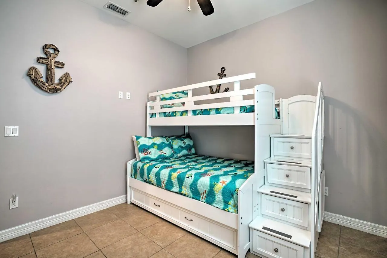 Updated Fiesta Isles With Bay Views And Pool! South Padre Island