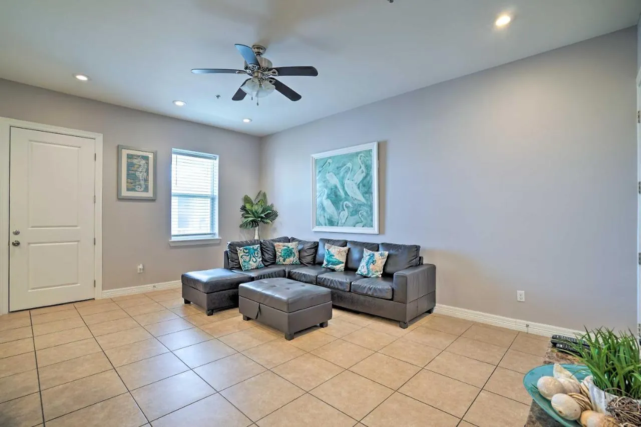 Updated Fiesta Isles With Bay Views And Pool! Apartment South Padre Island