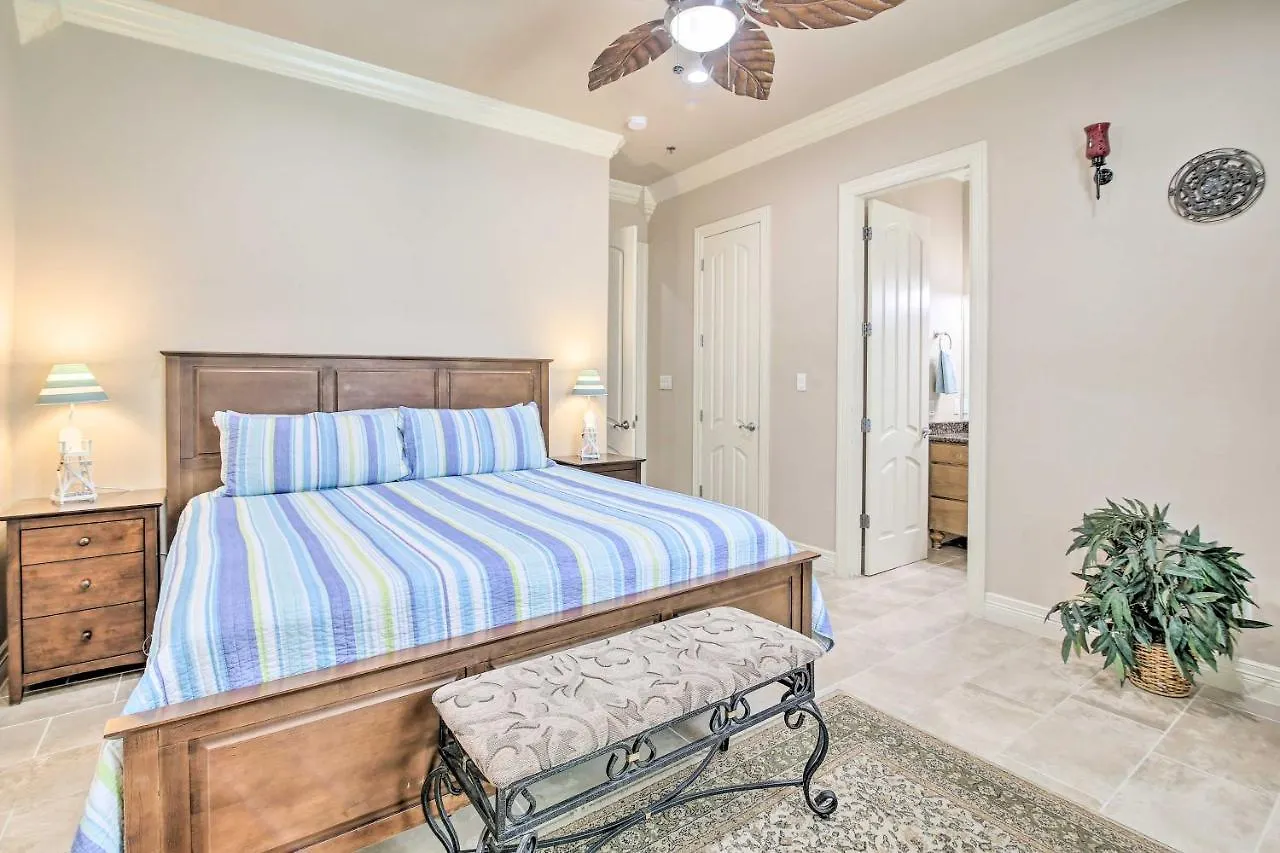 Apartment - 200 Ft To Beach!