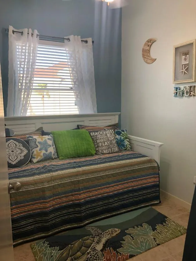 Cozy & Spacious 10min Walk To * South Padre Island