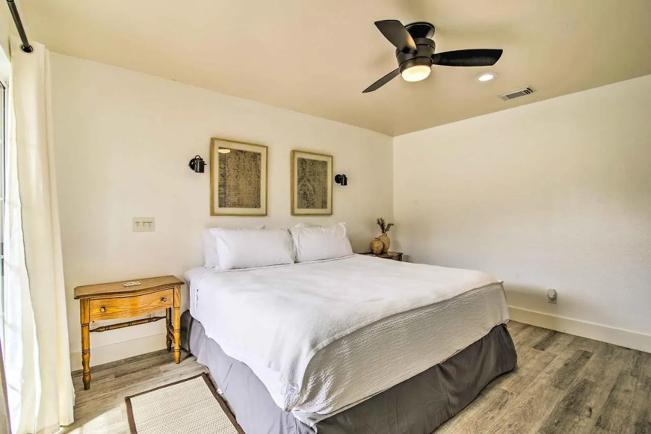 Getaway - Newly Renovated! Apartment South Padre Island