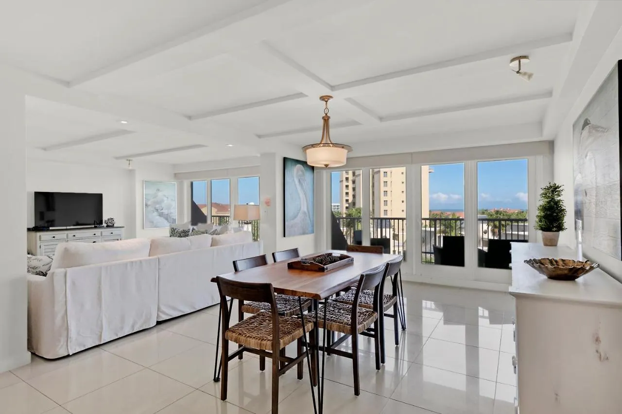 Perfect Oceanview Condo! Enjoy Beachdeck, Shared Pools And Jacuzzi *