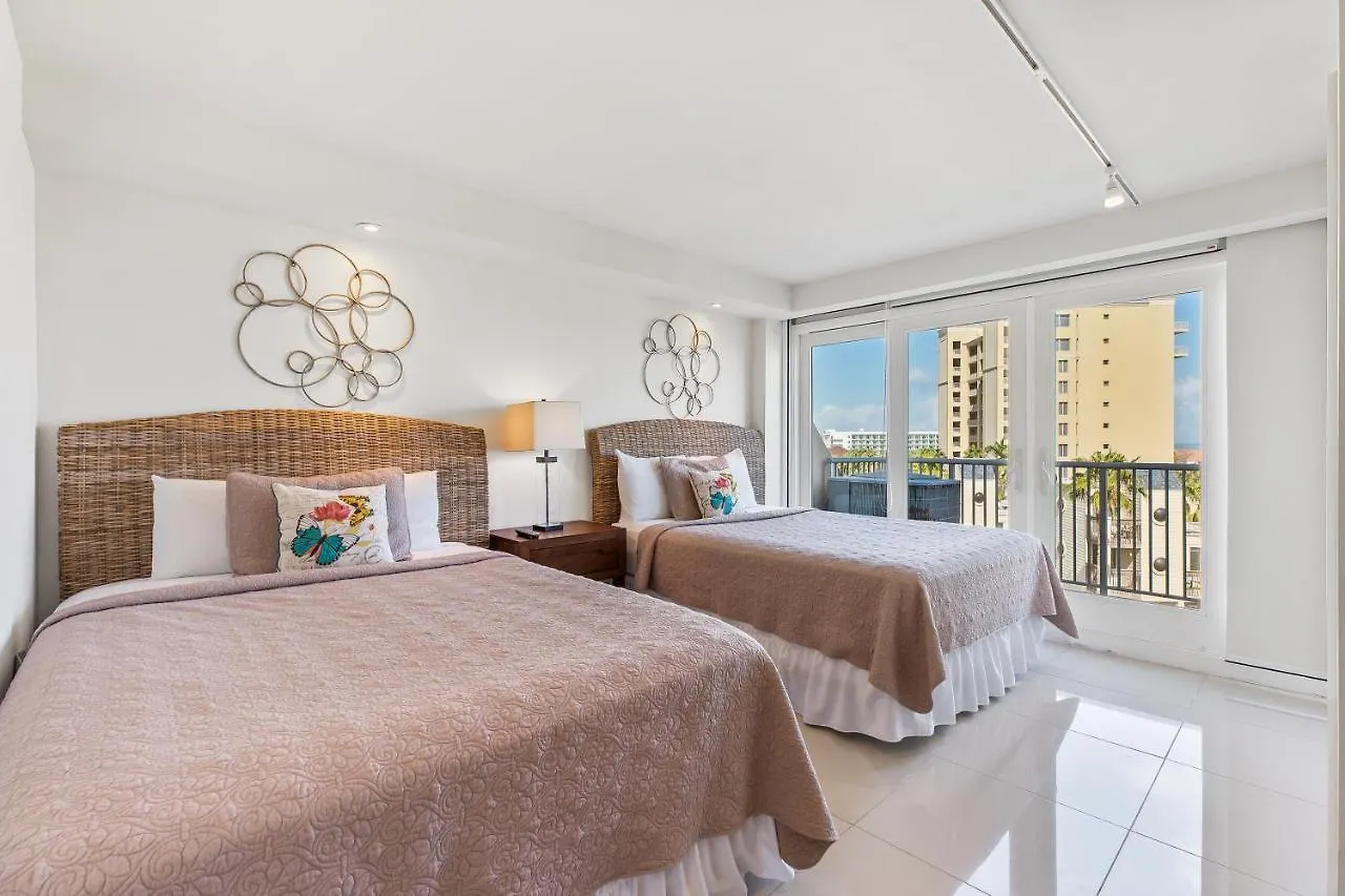 Perfect Oceanview Condo! Enjoy Beachdeck, Shared Pools And Jacuzzi * South Padre Island
