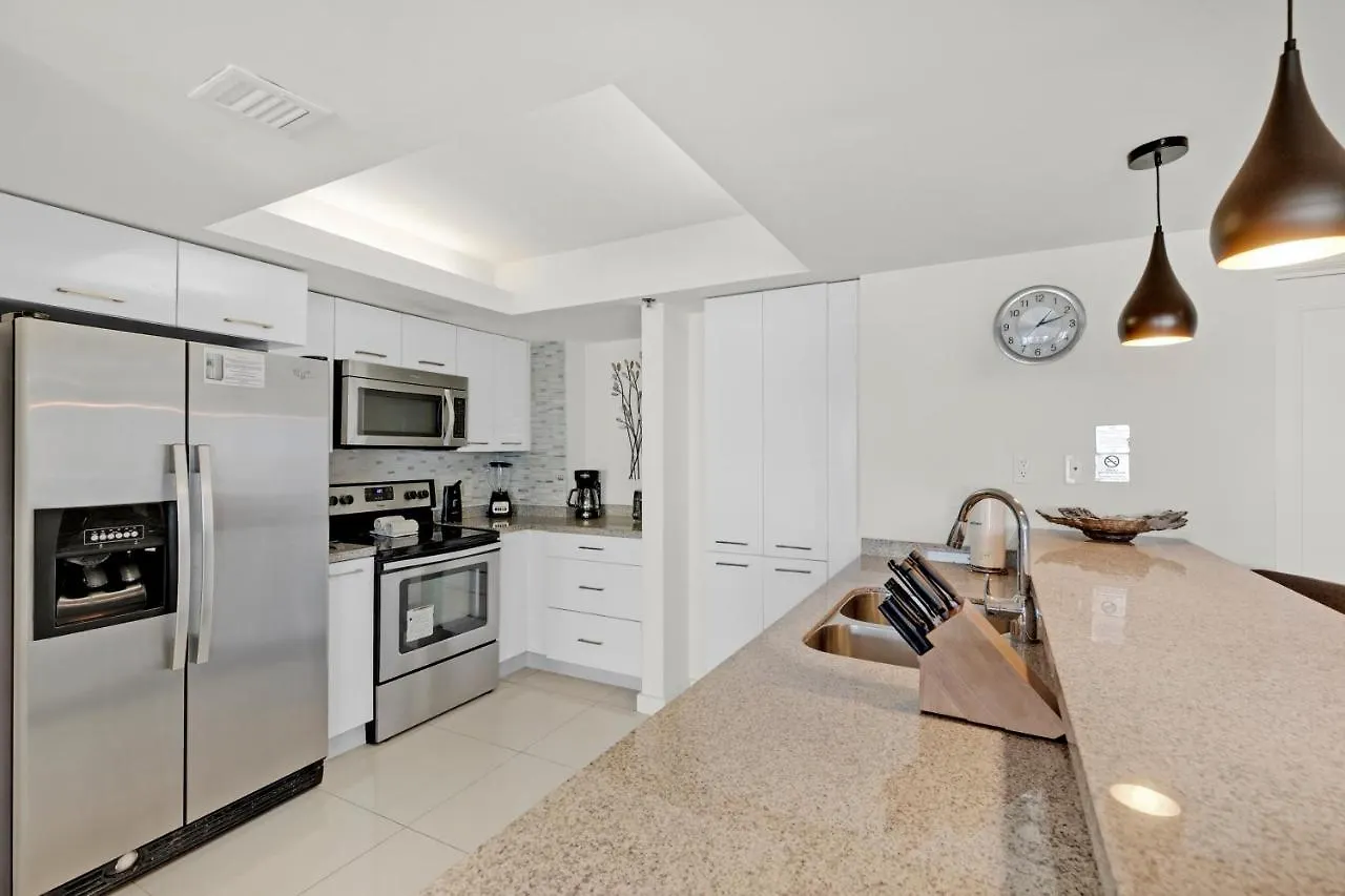 Perfect Oceanview Condo! Enjoy Beachdeck, Shared Pools And Jacuzzi * South Padre Island