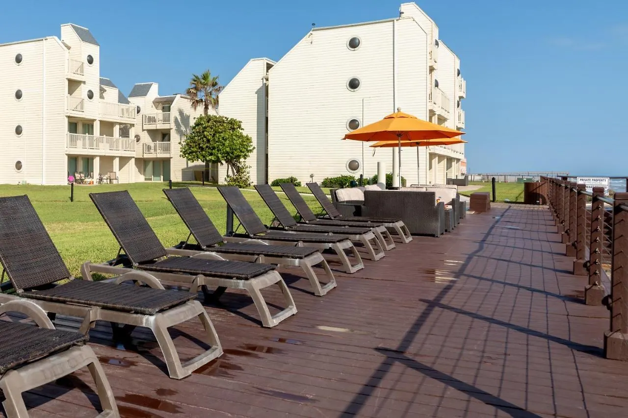 Perfect Oceanview Condo! Enjoy Beachdeck, Shared Pools And Jacuzzi Apartment