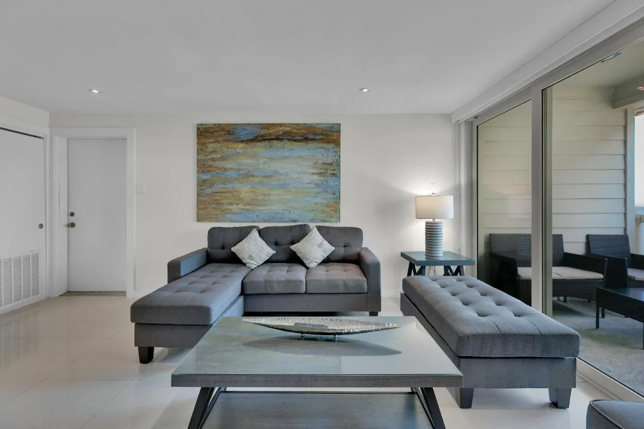 別荘 Seconds Away From The Beach And Pool! Beautiful With Beachview Balconies Pet Friendly サウス・パドリー・アイランド