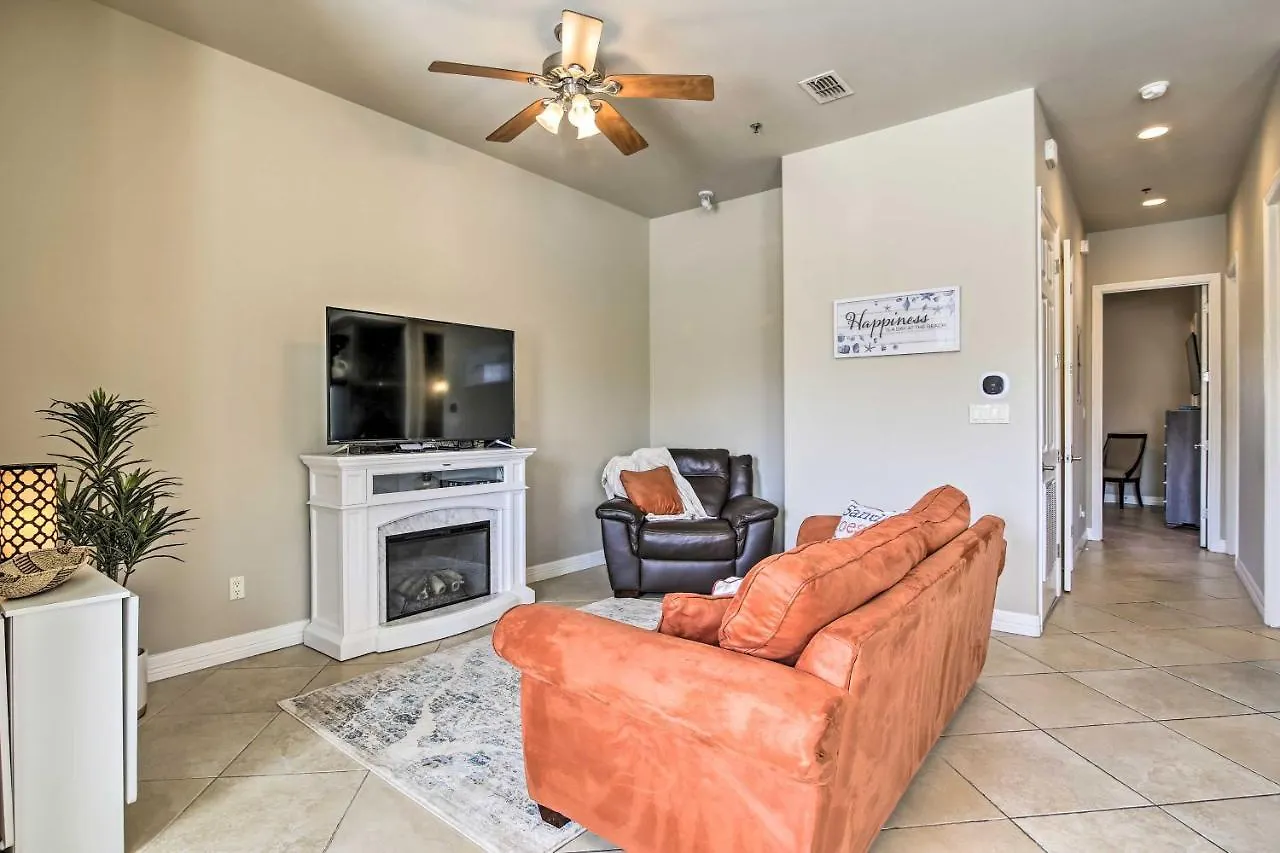 Apartment Texas With Outdoor Pools - Walk To Beach! *
