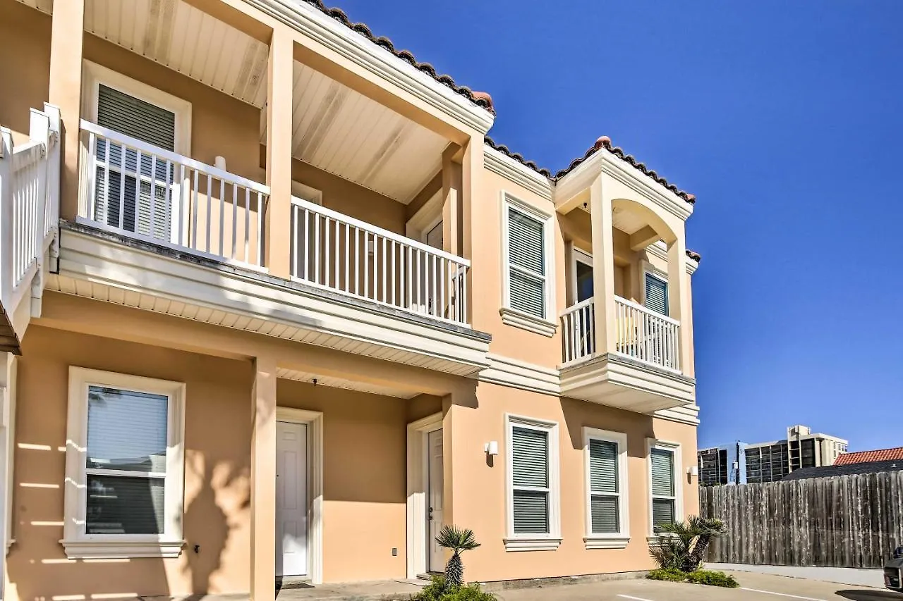 Texas With Outdoor Pools - Walk To Beach! Apartment South Padre Island