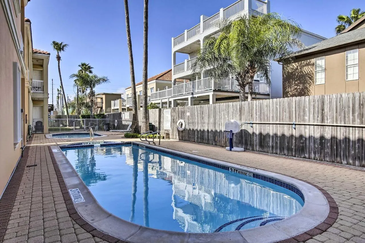 Apartment Texas With Outdoor Pools - Walk To Beach! South Padre Island