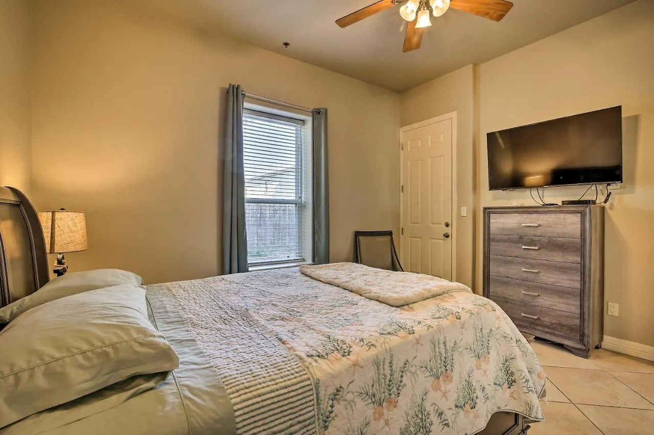 Texas With Outdoor Pools - Walk To Beach! Apartment South Padre Island