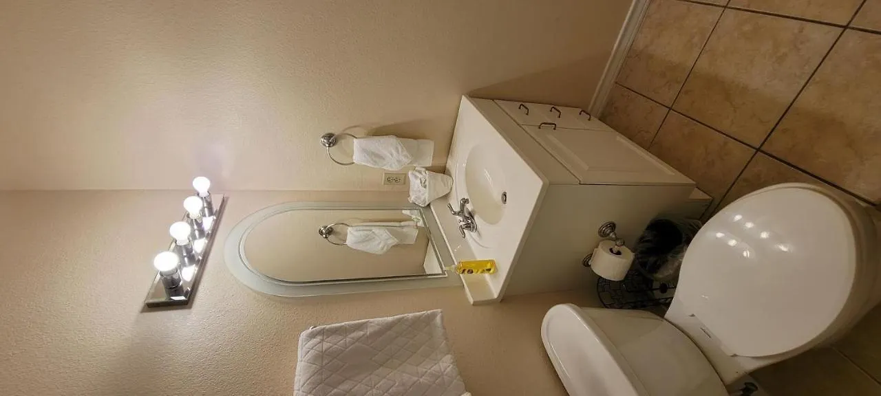 Apartment Overlooks Pool, Easy Walk To Unit D - Island Morning Sun 4