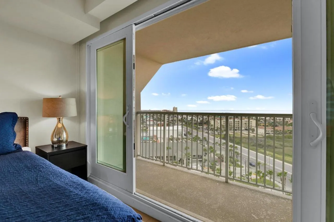 Bayview! And Balcony Holiday home *