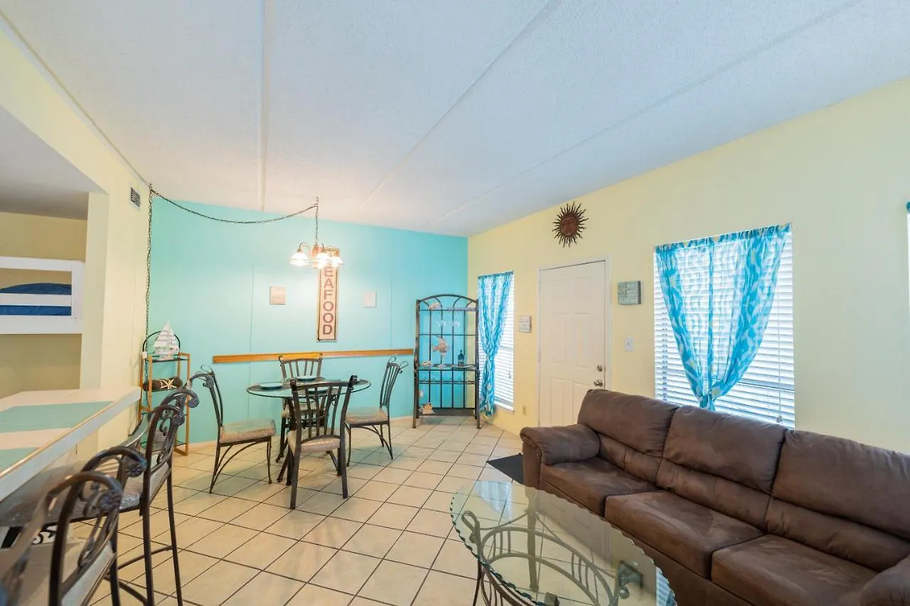 Beachfront Condo: Award-winning Coastal Retreat Aparthotel