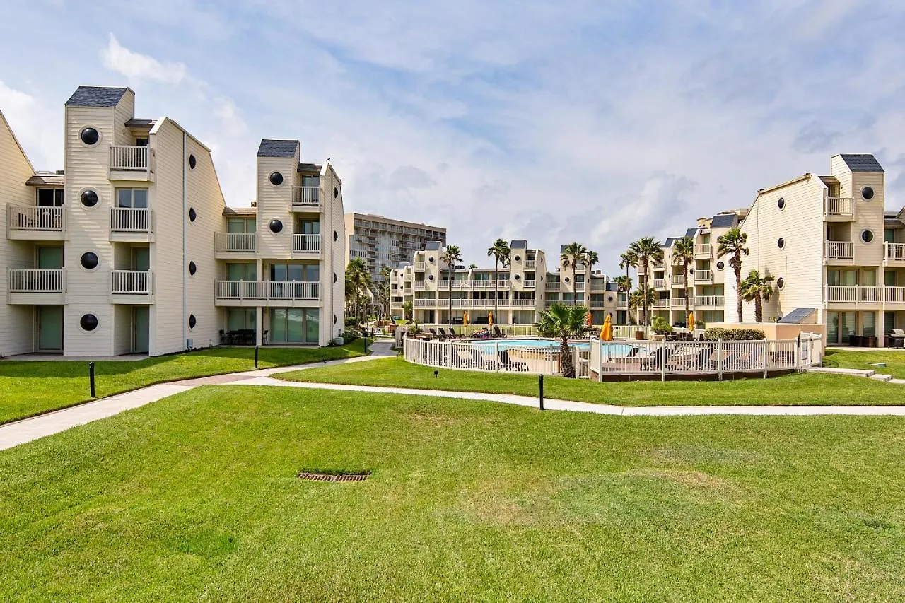Bayview! And Balcony Holiday home