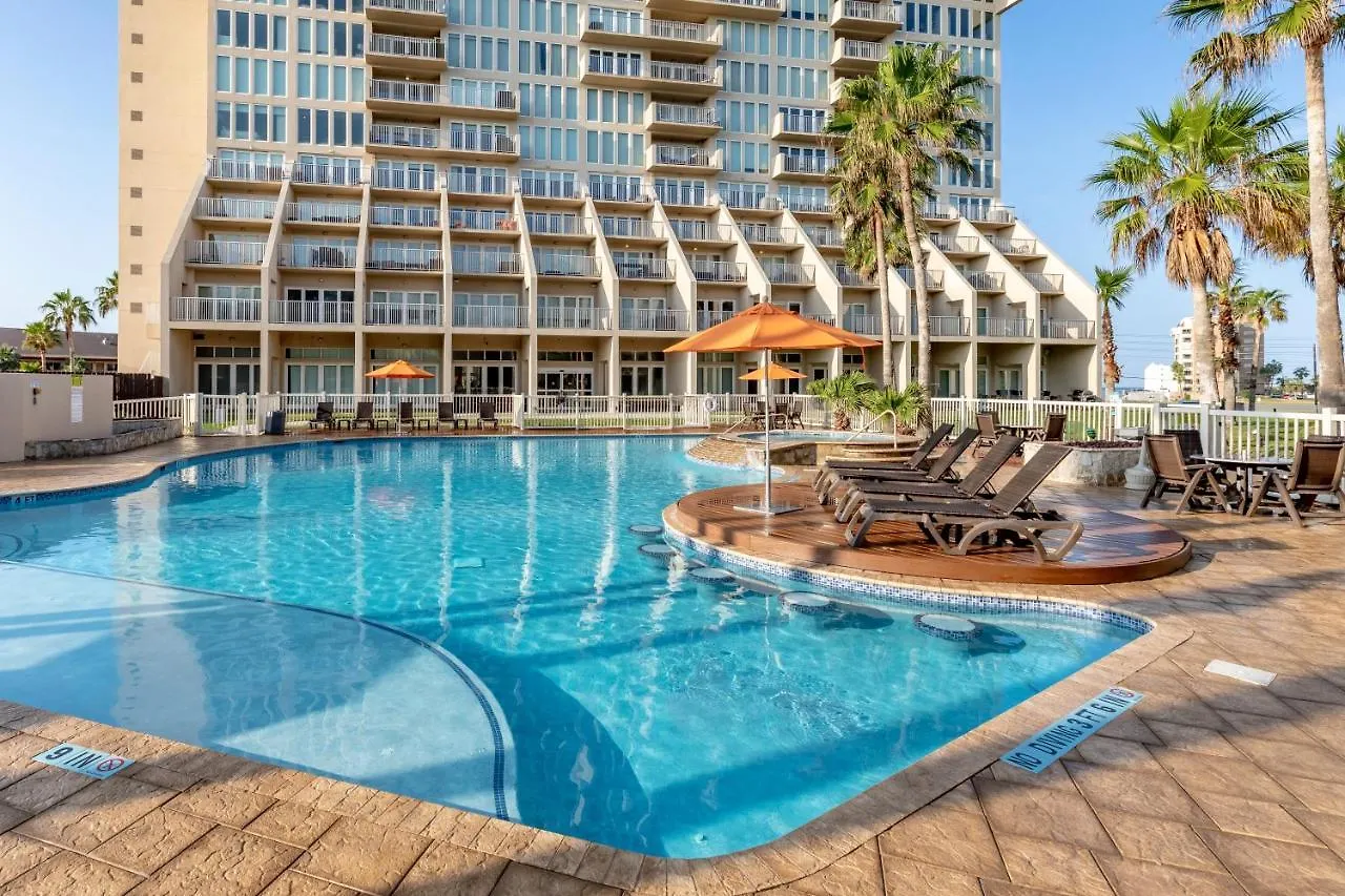 Perfect Condo, For Everyone! Beachfront בית נופש *