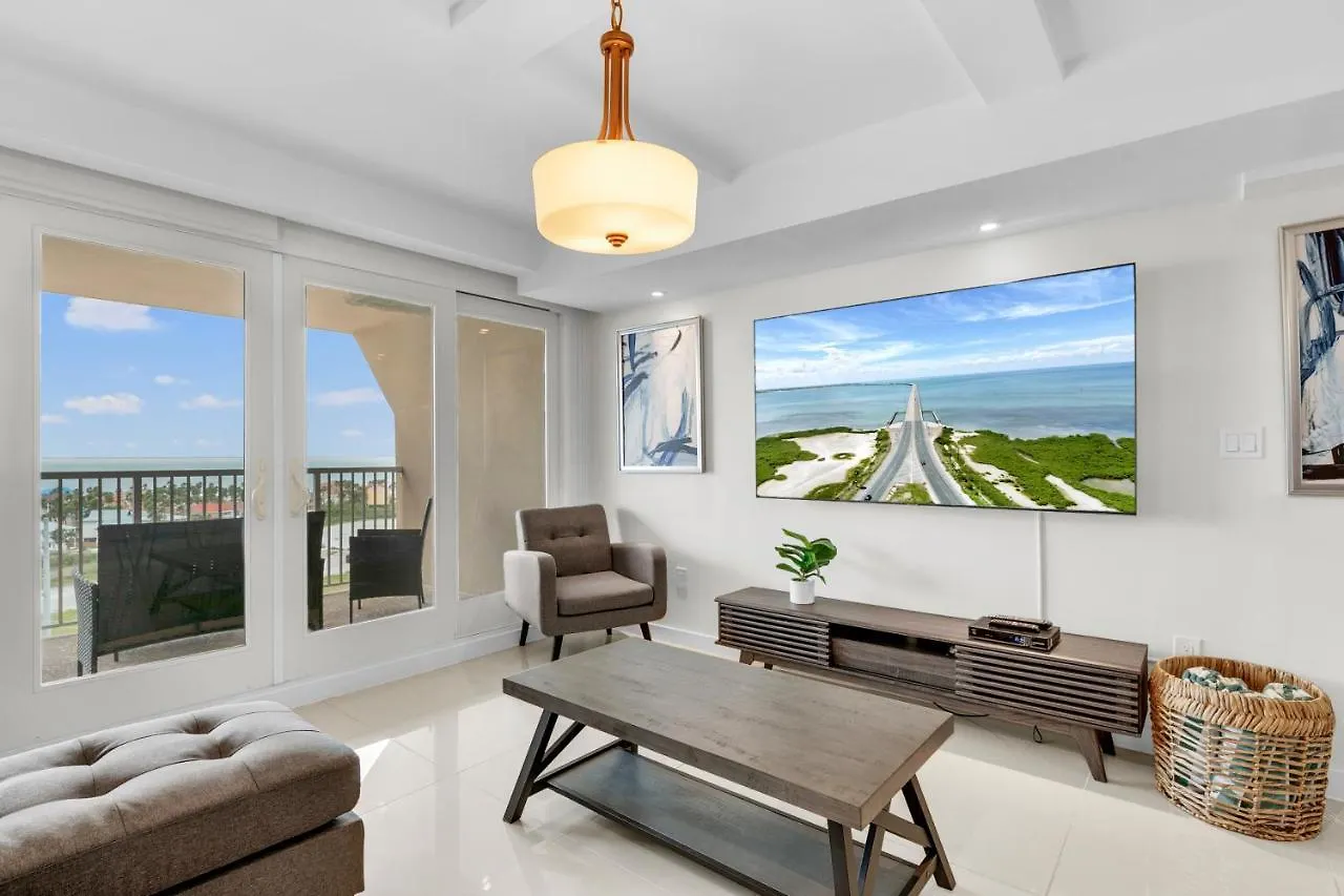 Apartment Panoramic Island View! New 1 Bedroom Spacious In Beachfront