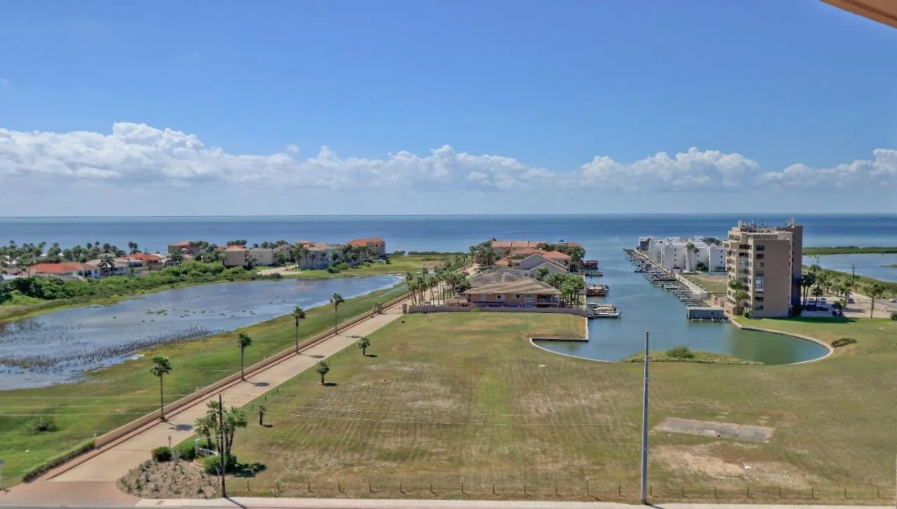 Panoramic Island View! New 1 Bedroom Spacious In Beachfront Apartment *